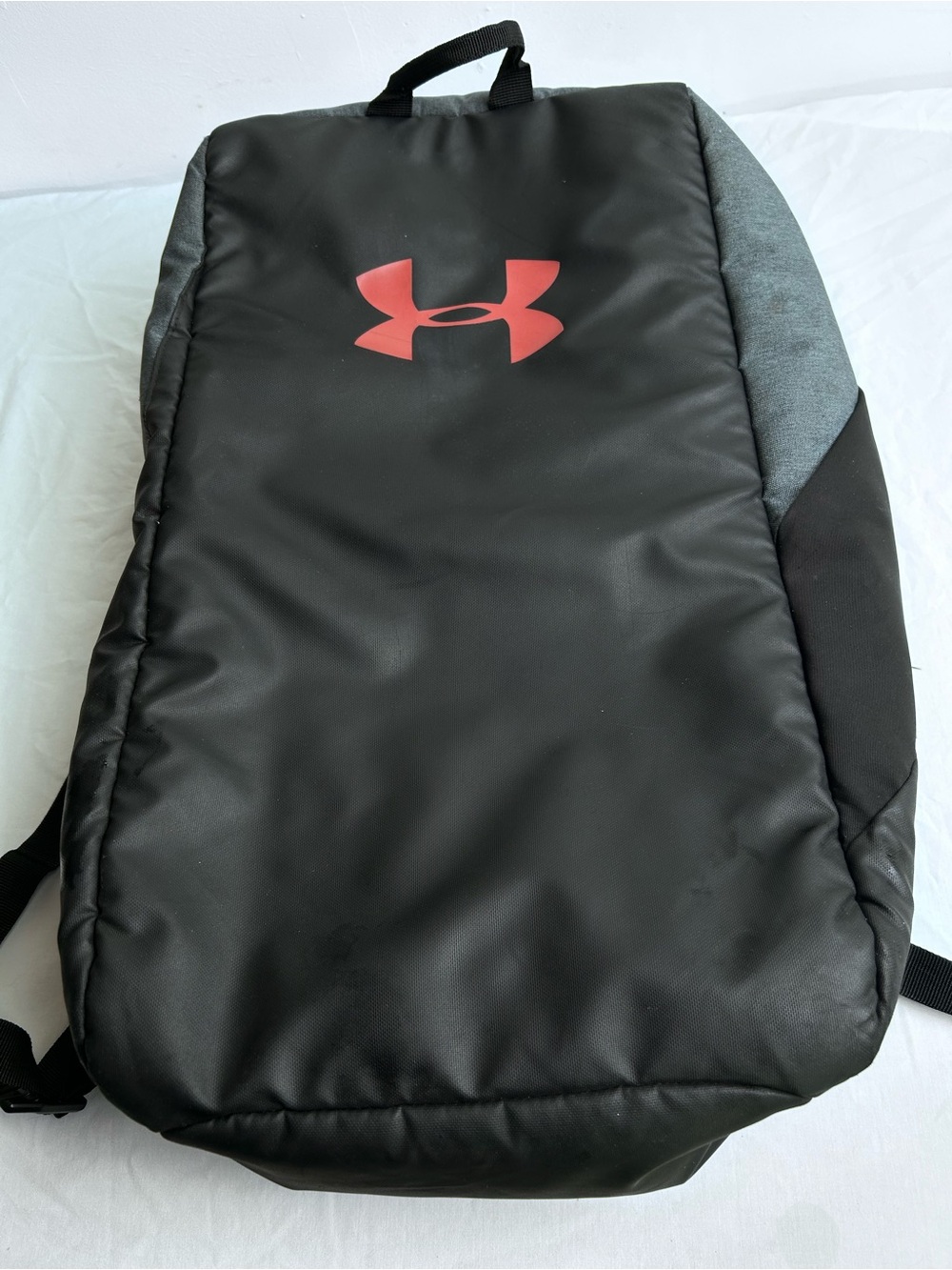Mens Under Armour Black gray Backpack with Red Logo. Converts to duffle no strap